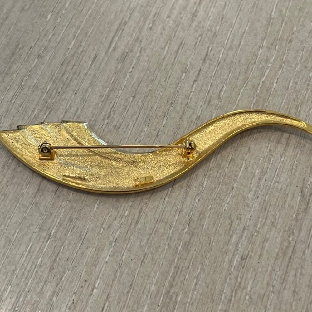 Signed J.J. Vintage Gold and Rhinestone Brooch - Picture 4 of 4